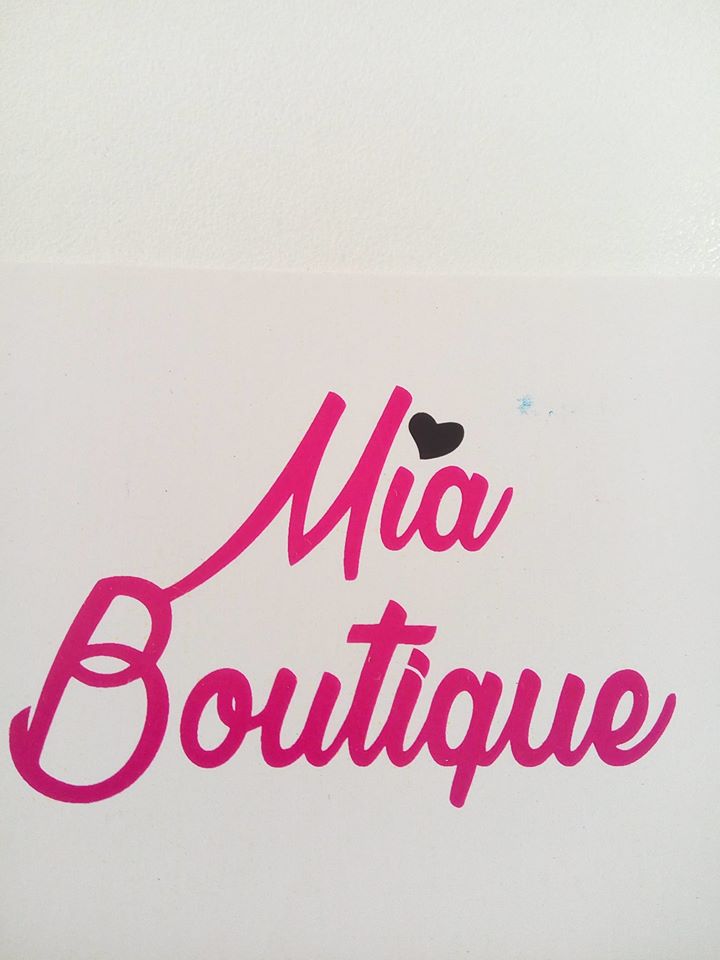 Logotipo Mía Boutique Logotipo Mía Boutique